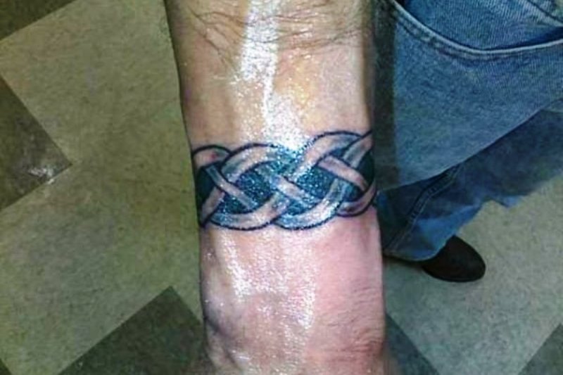 35 Best Celtic Wrist Tattoos - Wrist Tattoo Designs